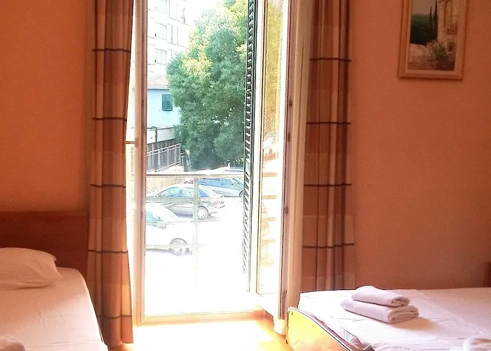 Marjela Alojamento de Acomodação e Pequeno-almoço Split